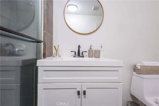 3720 S St Andrews Pl, Los Angeles, CA 90018 - bathroom featuring vanity