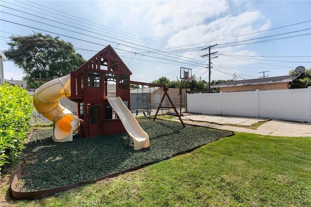 3648 4th Ave, Los Angeles, CA 90018 - view of jungle gym with a fenced backyard