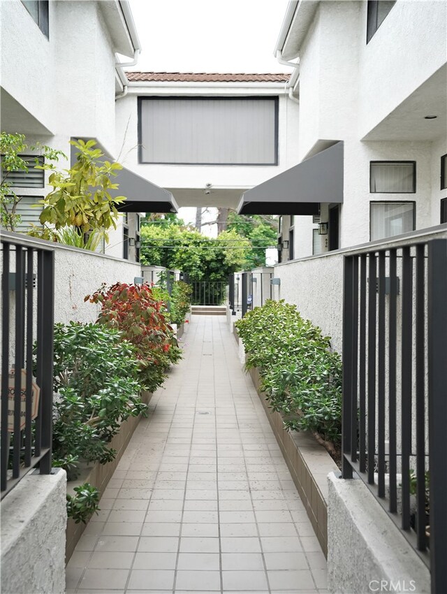 14025 Riverside Dr Unit 3, Sherman Oaks, CA 91423 - photo 2