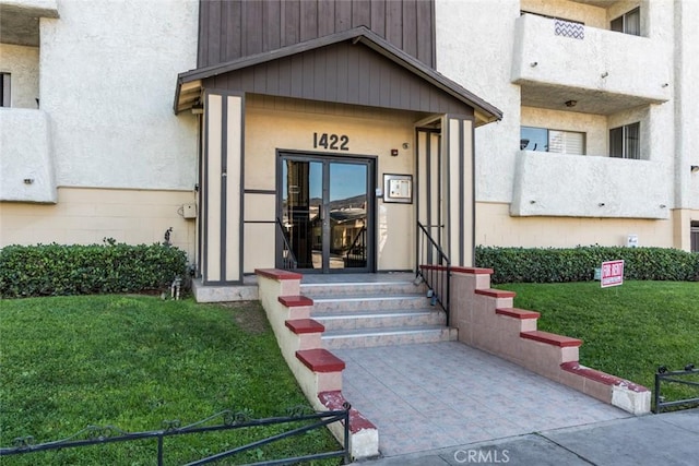 1422 Rock Glen Ave Unit 210, Glendale, CA 91205 - property entrance with a lawn