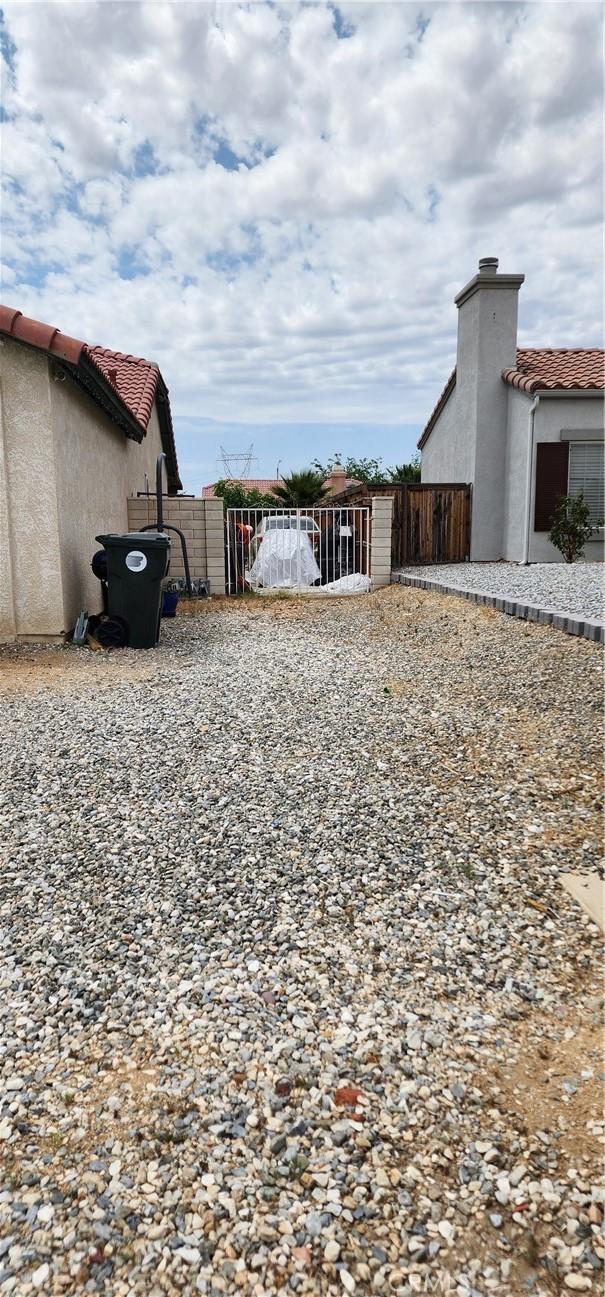 15009 Hopland St, Victorville, CA 92394 - view of yard featuring a gate