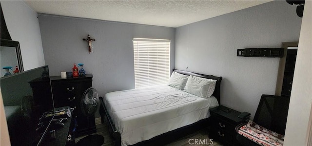 15009 Hopland St, Victorville, CA 92394 - bedroom featuring a textured ceiling