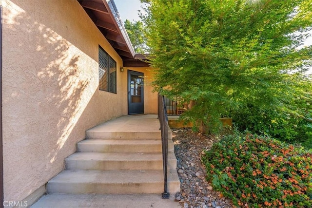22022 Grove Cir, Red Bluff, CA 96080 - property entrance featuring stucco siding