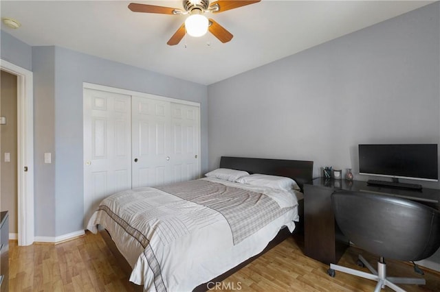 13 Arborside Way, Mission Viejo, CA 92692 - bedroom featuring light wood-style floors, a desk, a closet, and baseboards