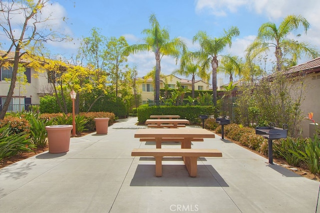 13 Arborside Way, Mission Viejo, CA 92692 - view of property's community featuring a patio