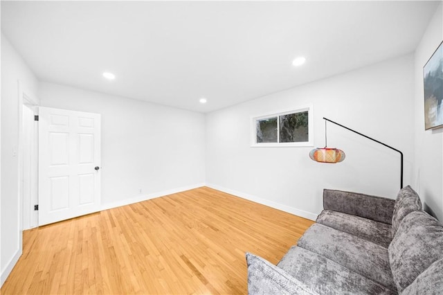 934 W Bonnie Brae Ct, Ontario, CA 91762 - living area with light wood-type flooring, baseboards, and recessed lighting