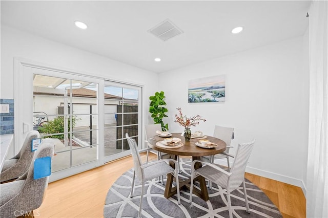 934 W Bonnie Brae Ct, Ontario, CA 91762 - dining room featuring light wood finished floors, recessed lighting, and baseboards