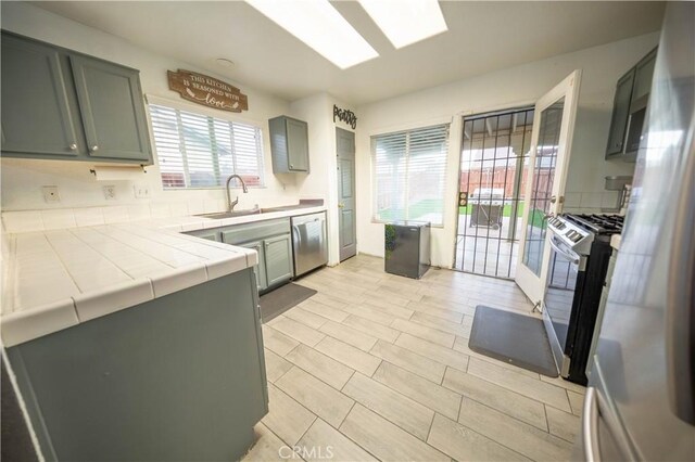 15430 Lassen Dr, Adelanto, CA 92301 - photo 5