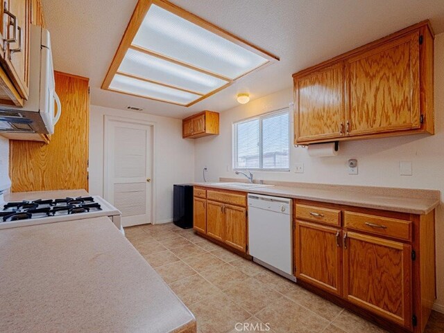 14559 Temecula Rd, Apple Valley, CA 92307 - photo 11