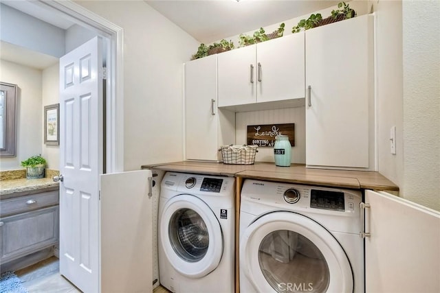 543 Rockport Ct, Encinitas, CA 92024 - laundry room featuring independent washer and dryer