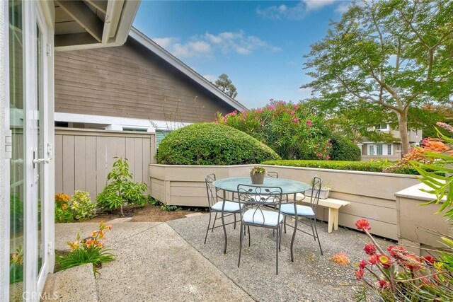 543 Rockport Ct, Encinitas, CA 92024 - view of patio / terrace with outdoor dining area