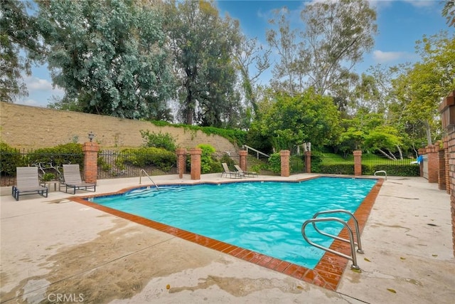 543 Rockport Ct, Encinitas, CA 92024 - view of swimming pool with a patio