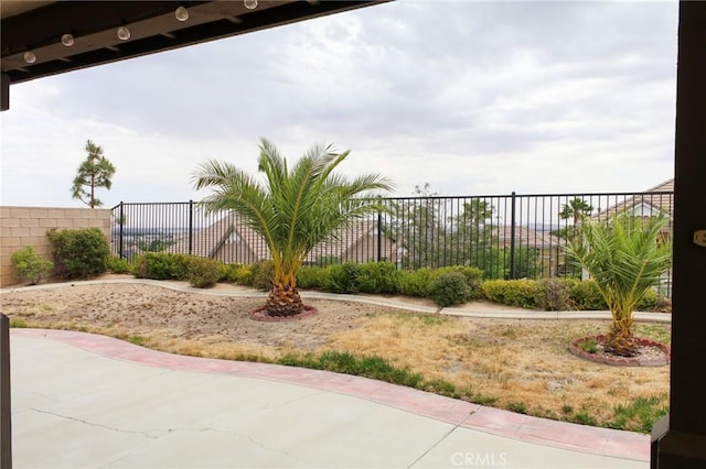 38564 Pallas Ct, Palmdale, CA 93551 - view of yard featuring a patio