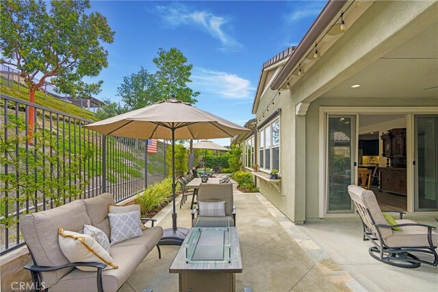 112 Cerrero Ct, Rancho Mission Viejo, CA 92694 - view of patio featuring outdoor lounge area and outdoor dining space