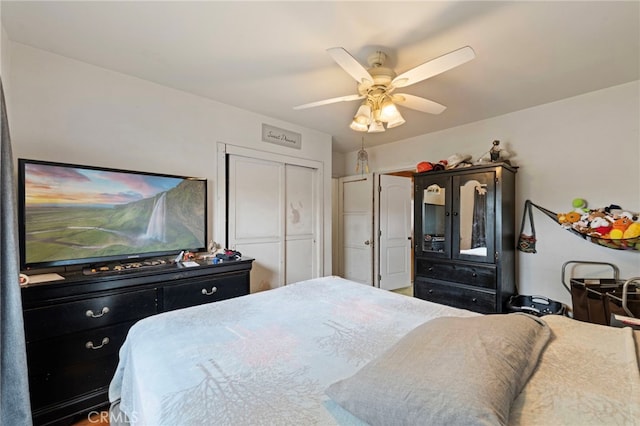 6532 Bonnie Vale Ave, Pico Rivera, CA 90660 - bedroom with a closet and ceiling fan