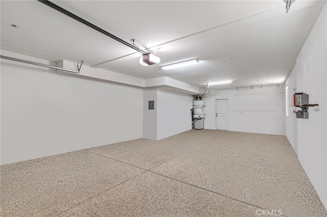12 John, Ladera Ranch, CA 92694 - garage with a garage door opener and water heater