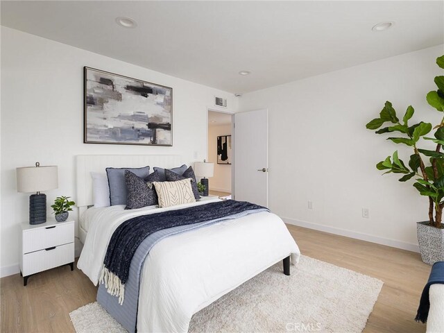 4918 Delacroix Rd, Rancho Palos Verdes, CA 90275 - bedroom featuring light wood-type flooring and recessed lighting