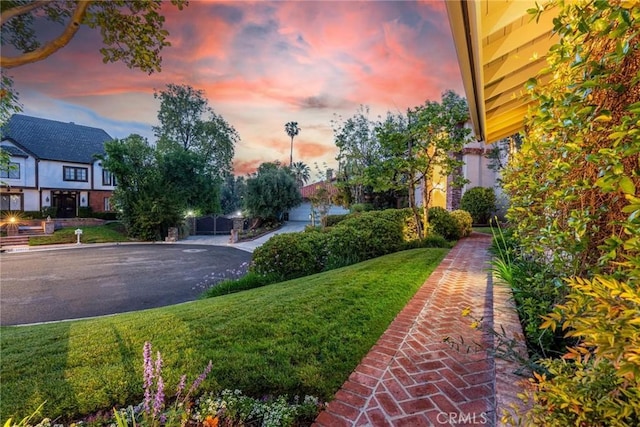 25578 Via Paladar, Valencia, CA 91355 - view of yard at dusk