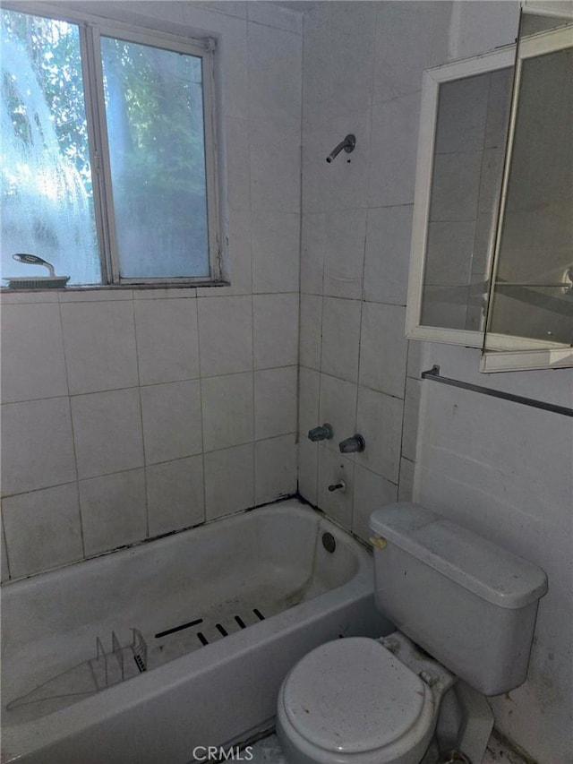 500 E Longden Ave, Arcadia, CA 91006 - bathroom with toilet and shower / tub combination