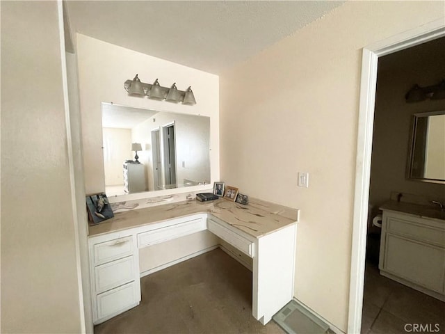 14376 Rivers Edge Rd, Helendale, CA 92342 - bathroom with vanity