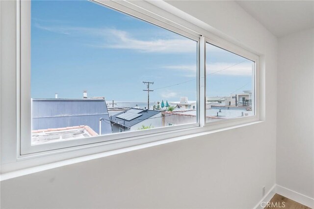 217 43rd St, Manhattan Beach, CA 90266 - view of balcony