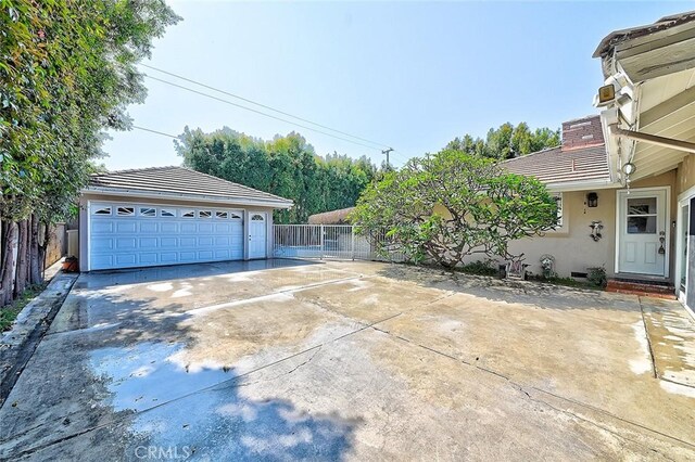 11471 Gill Dr, Garden Grove, CA 92841 - view of detached garage