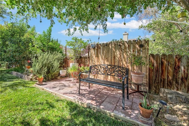 2825 W Newgrove St, Lancaster, CA 93536 - view of patio