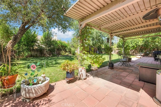 2825 W Newgrove St, Lancaster, CA 93536 - view of patio featuring outdoor dining area