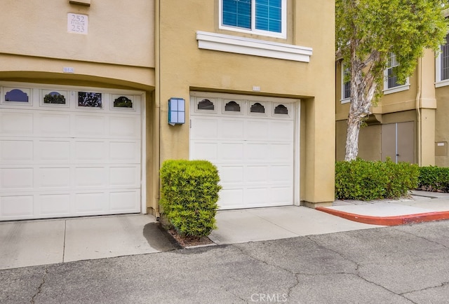 253 Gallery Way, Tustin, CA 92782 - view of garage