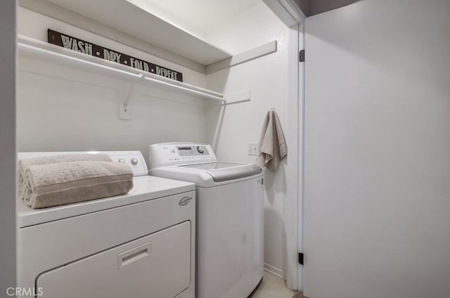 253 Gallery Way, Tustin, CA 92782 - laundry area featuring separate washer and dryer