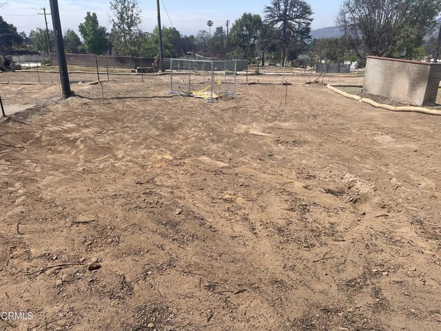 318 W Altadena Dr, Altadena, CA 91001