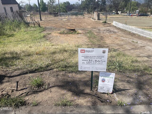 318 W Altadena Dr, Altadena, CA 91001