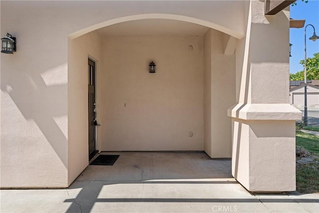 1033 Raven Ln, Chico, CA 95926 - view of exterior entry with stucco siding