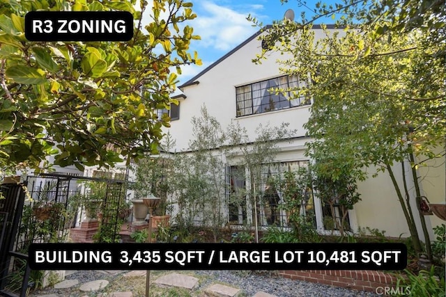 728 S Windsor Blvd, Los Angeles, CA 90005 - photo 35