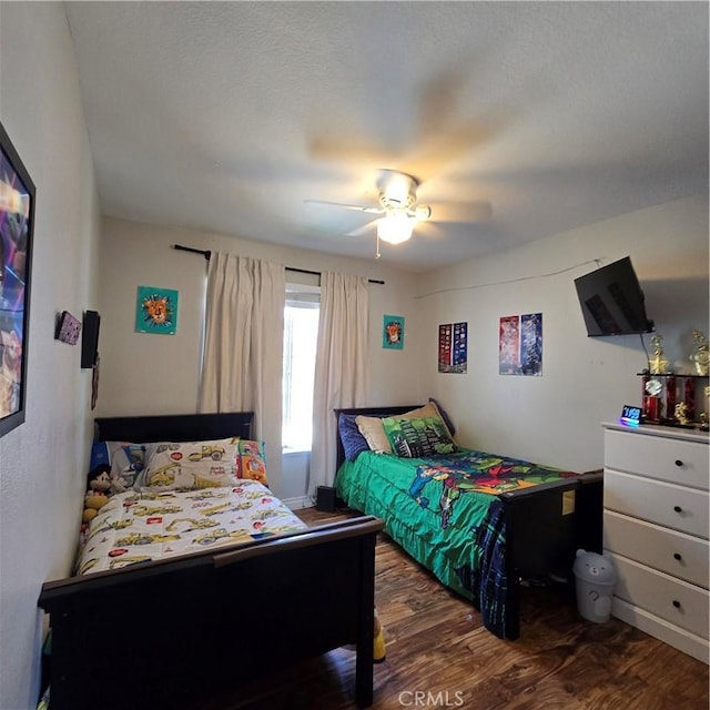 1822 Glover St, Redlands, CA 92374 - bedroom with wood finished floors and a ceiling fan