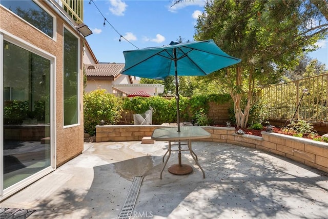 27831 Silverton Ct, Valencia, CA 91354 - fenced backyard with a patio area and outdoor dining area