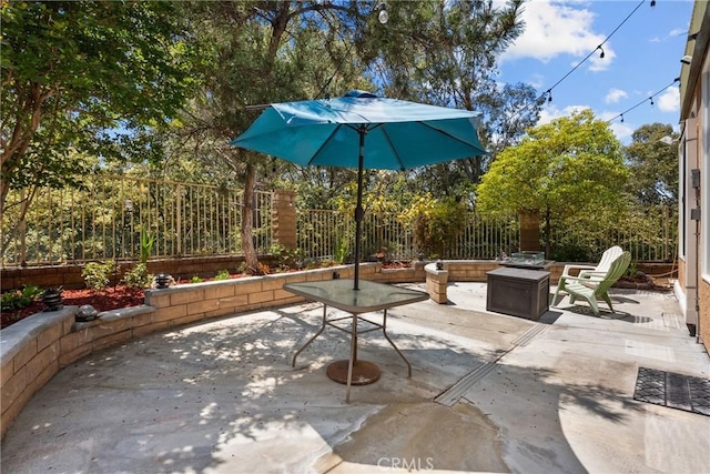 27831 Silverton Ct, Valencia, CA 91354 - fenced backyard featuring a patio