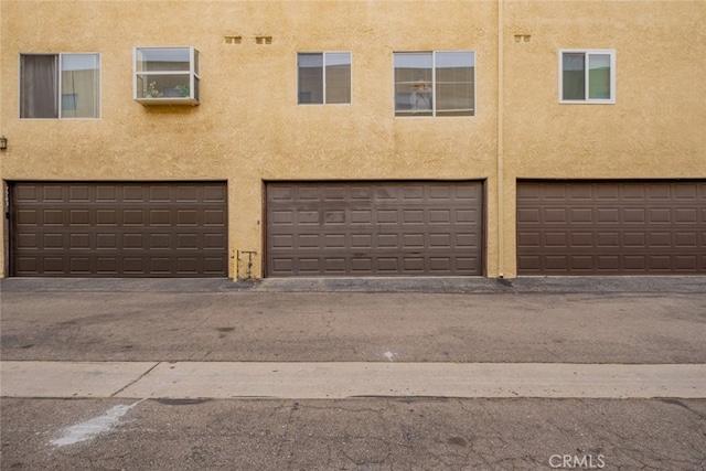 7741 Via Napoli Unit 77, Burbank, CA 91504 - view of garage
