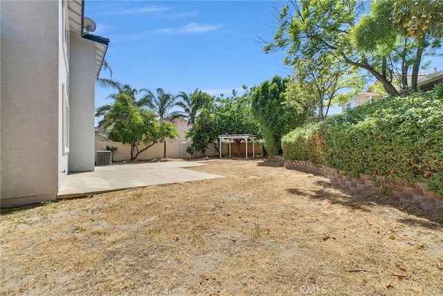 7522 Calais Ct, Rancho Cucamonga, CA 91730 - fenced backyard featuring a patio area and a pergola