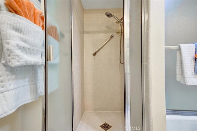 2160 Via Mariposa E Unit D, Laguna Woods, CA 92637 - full bathroom featuring a stall shower