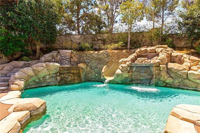 3 Seabluff, Newport Beach, CA 92660 - view of pool featuring a fenced backyard