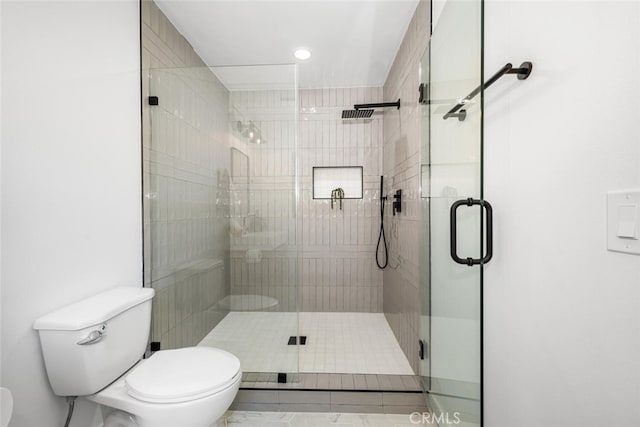 3209 Lakeknoll Dr, Fullerton, CA 92835 - full bath with toilet, a stall shower, and recessed lighting