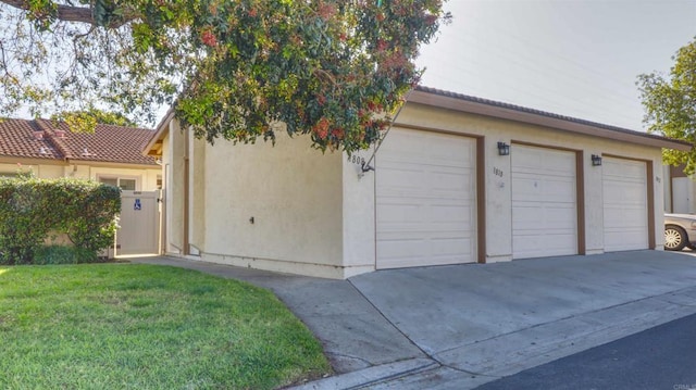 1810 Stanton Rd, Encinitas, CA 92024 - view of garage