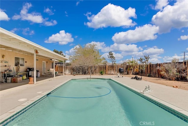 21919 Standing Rock Ave, Apple Valley, CA 92307 - view of pool featuring a fenced backyard and a patio area
