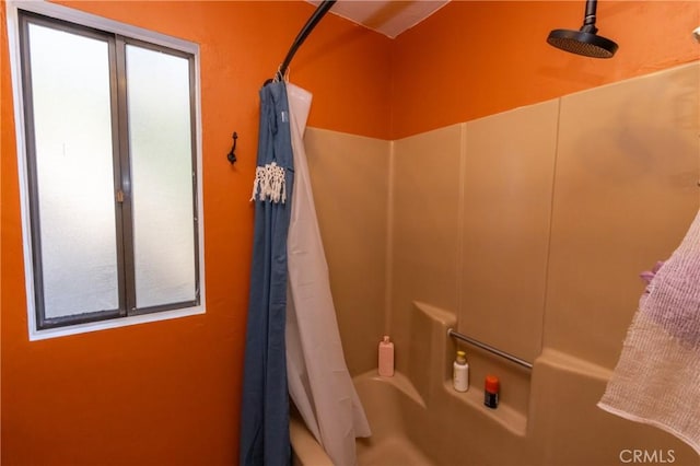33310 Conway Dr, Running Springs, CA 92308 - full bath with shower / tub combo