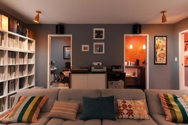 85 Gardenia Ct, Upland, CA 91786 - view of living room
