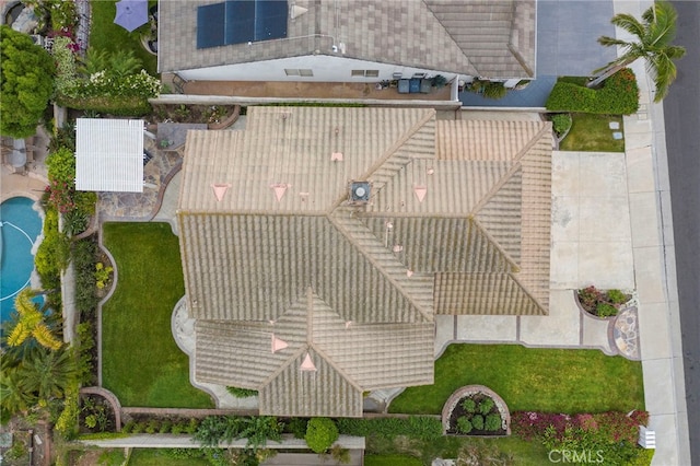 2811 N Preston St, Orange, CA 92867 - drone / aerial view of a pool area