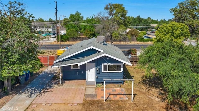 1906 N Fruit Ave, Fresno, CA 93705 - aerial view of property and surrounding area