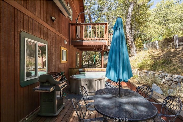 1315 Sequoia Dr, Lake Arrowhead, CA 92352 - deck featuring a hot tub, grilling area, and outdoor dining space