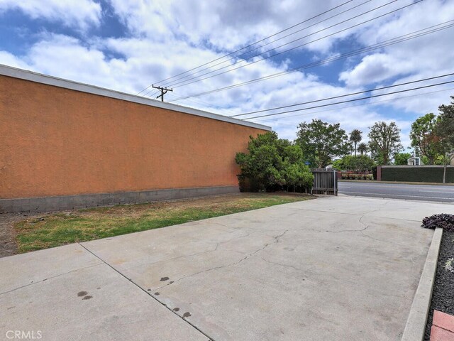 4265 Crescent Ave, Cypress, CA 90630 - view of patio / terrace